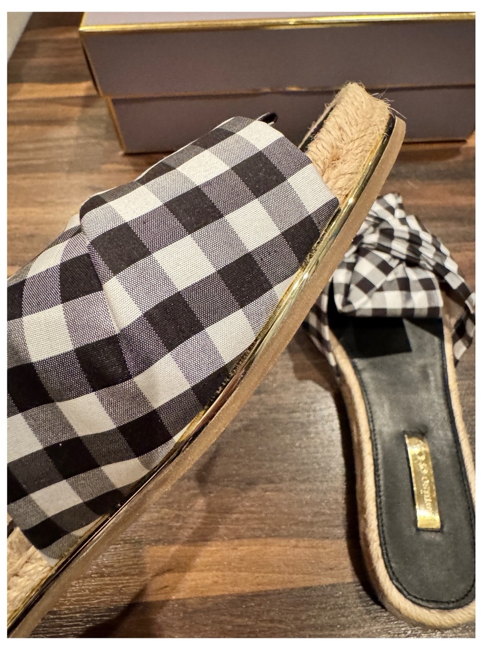 Louise et Cie Black & White Gingham Knot Slides - Picture 4 of 15